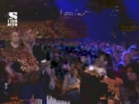 Fall Out Boy - This Ain't A Scene, It's An Arms Race