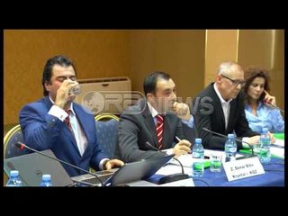 Ora News – Biba: Referendumi jo zgjidhje, përdoret nga populistët