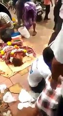 A Beggar Got Heart Attack After Modi banned on 500 and 1000 Currency Note