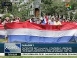 Docentes paraguayos exigen mejoras salariales para 2017