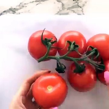 Hermosa forma de comer fruta y verdura. ¿Te resistirías a comerlo?