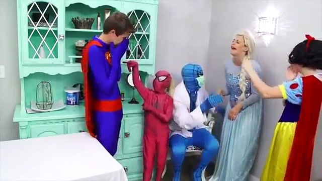 #Frozen Elsa & Elsa baby vs Clown! w Spiderman, Joker girl, bad baby spiderman 3