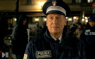 La police de Strasbourg offre des kits lumière aux cyclistes