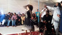 Pakistani Wedding Mehndi Mujra 2016