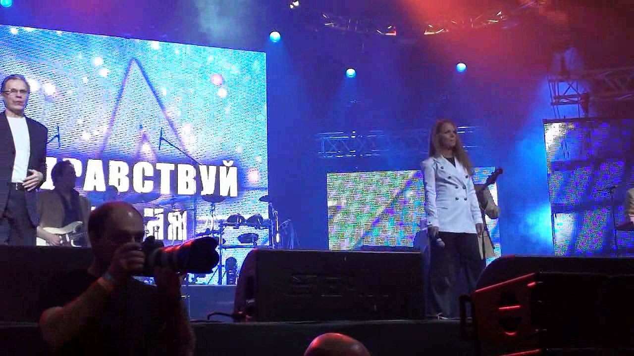 ВИА "Здравствуй, песня" - Птица счастья ("Дискотека 80-х" Авторадио 2011, Санкт-Петербург)