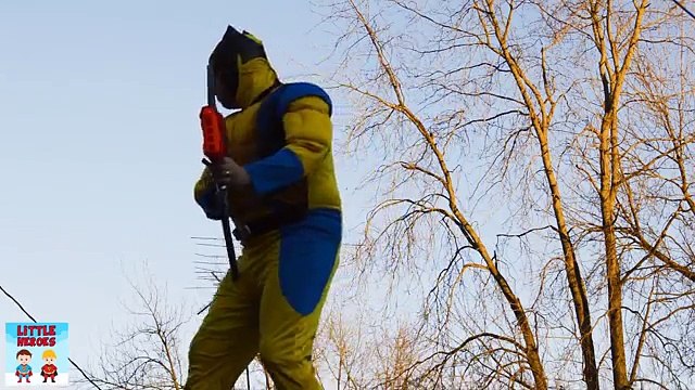 Little Heroes In Real Life Marvel Superheroes Batman + Superman + Spiderman vs. Wolverine