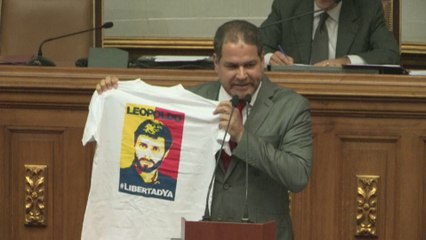 Diputado opositor propone referendo revocatorio "popular" contra Maduro