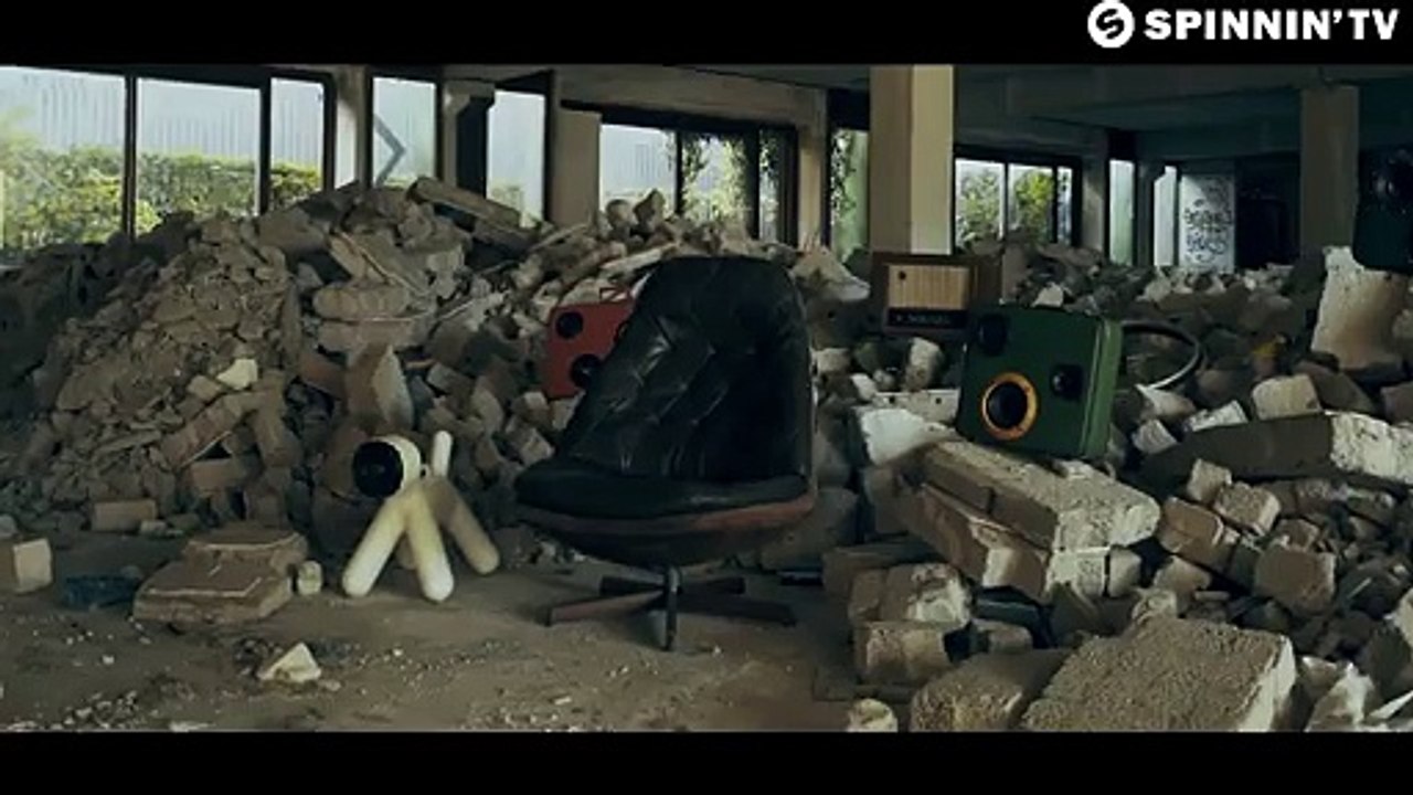 Vato Gonzalez feat. Kris Kiss - Sonic Boom