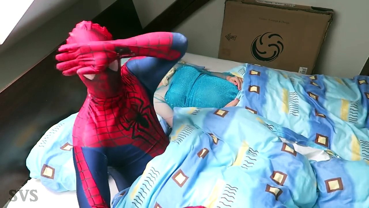 PREGNANT FROZEN ELSA vs SPIDERMAN - SPIDERBABY QUINTUPLETS w_ Pink Spidergirl Twins Funny Superhero