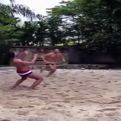 Ronaldinho Gaúcho insane skills in FutVolley !