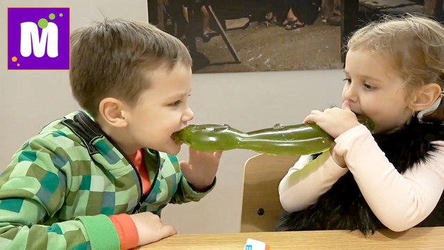 ВЛОГ В Германию стоя в первом классе Желейный МАЛЫШ 1 кг и подозрительный порошок из Амстердама channel Mister Max & Mis Katy