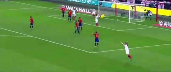 Jamie Vardy does the Mannequin Challenge after scoring