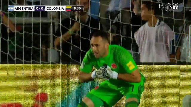 Il réussit un coup franc magistral contre la Colombie