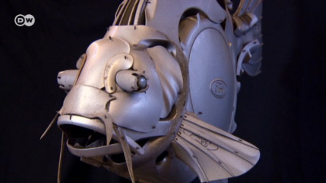 Esculturas feitas de capotas de carro unem arte e reciclagem