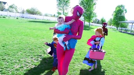 Princess Rapunzel Blowing Bubble Gum! w/ Spiderman, Venom, Hulk & Paw Patrol Chase in Real Life