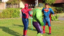 Superheroes DIZZY BAT CHALLENGE - Spiderman vs Hulk vs Superman w Frozen Elsa! Real Life Superheroes