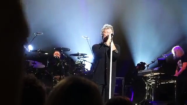 Bon Jovi - COME ON UP TO OUR HOUSE - Red Bank 10-1-16