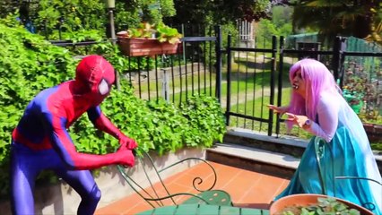 Real Hulk in Jail! Vampire Hulk tries to bite Spiderman! Superheroes fun in Real Life 1