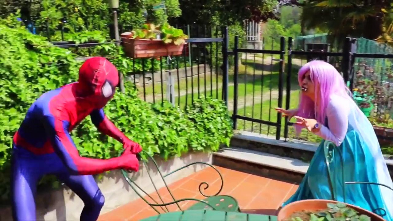 Real Hulk in Jail! Vampire Hulk tries to bite Spiderman! Superheroes fun in Real Life 1