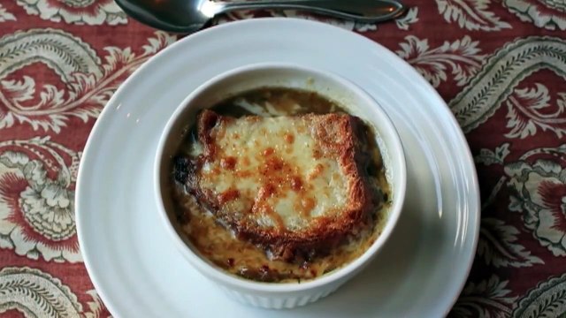 American French Onion Soup Recipe - How to Make Onion Soup