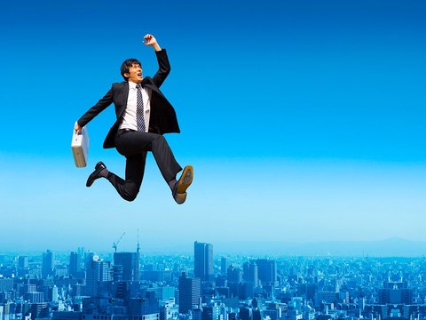 Travel Jobs Abroad: 3 Fun Ways to Make Money