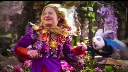 Alice is Back in Wonderland - Alice Through The Looking Glass