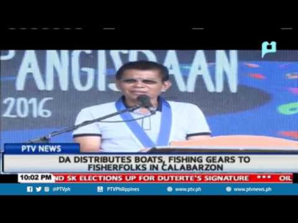 DA distributes boats, fishing gears to fisherfolks in CALABARZON