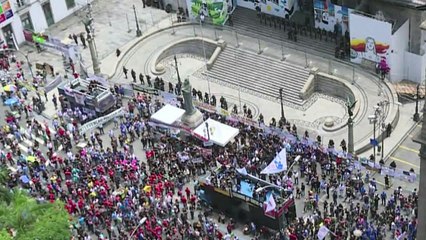 Servidores do Rio protestam contra austeridade