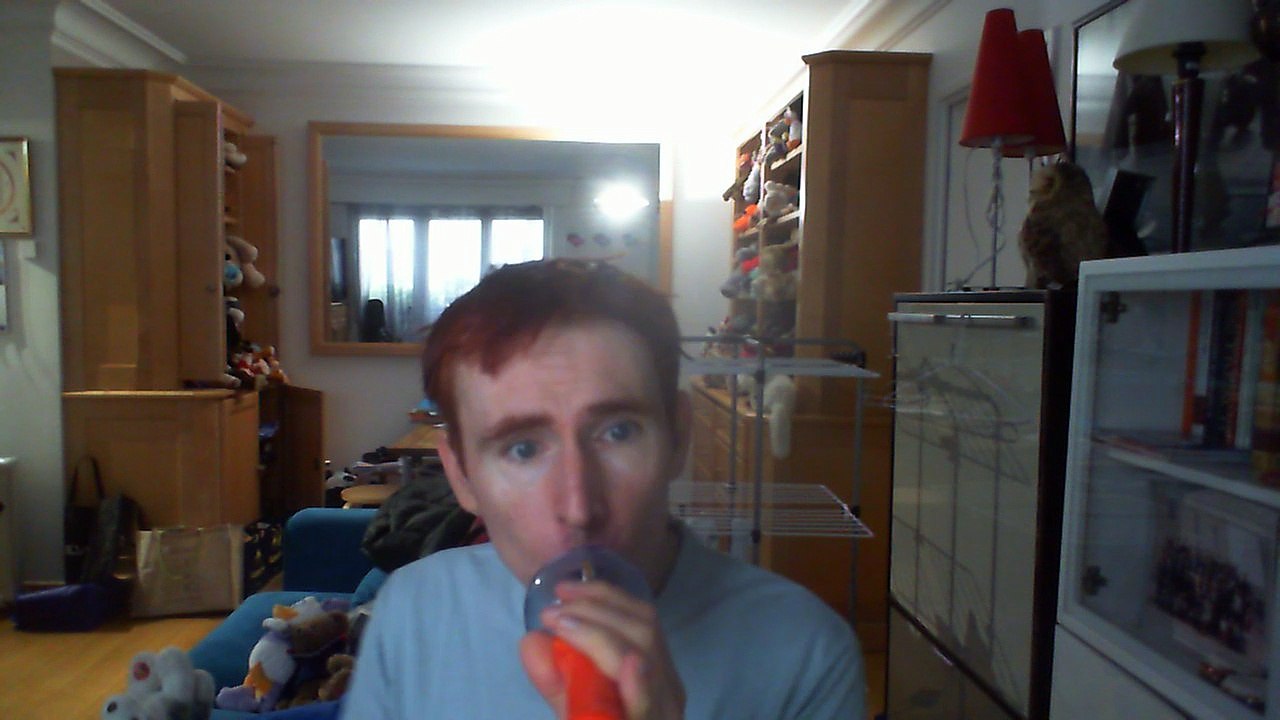 Wiwi égratigne "higher" de Taio Cruz & Kylie Minogue