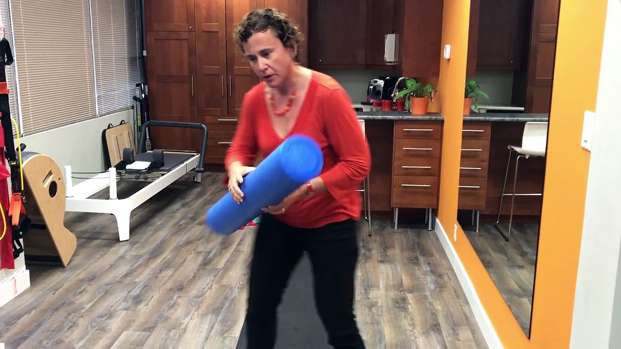 Shoulder Pain Relief With Foam Roller - Loosen Up Your Shoulders