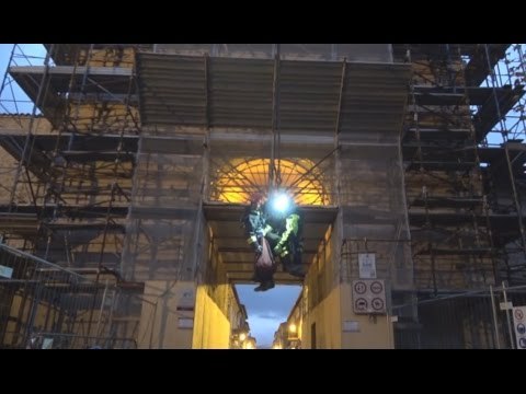 Norcia (PG) - Terremoto, messa in sicurezza Porta Romana (14.11.16)