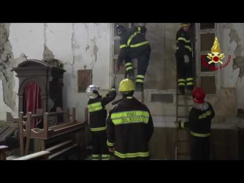 Borgo d'Arquata (AP) - Recupere opere d'arte chiesa San Francesco (10.11.16)