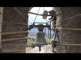 Norcia (PG) - Terremoto, recuperata campana dalla Torre Civica (09.11.16)