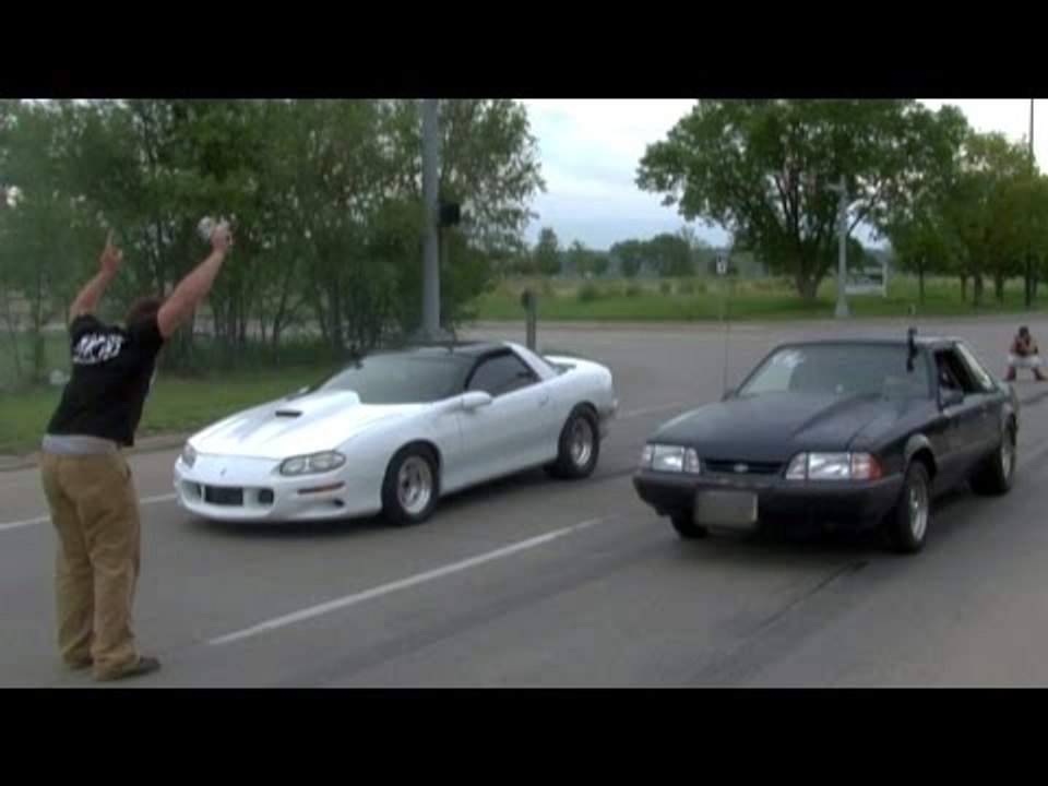 BEATER BOMB vs 1000whp Turbo Camaro on the STREET