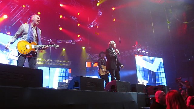 Riccardo Fogli - Malinconia ( Дискотека 80-х Авторадио 2011, Санкт-Петербург)