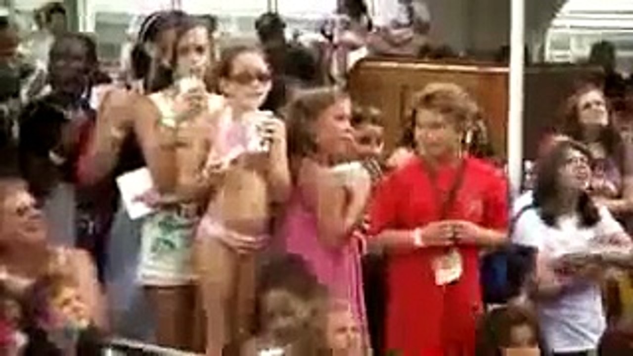 The Suite Life on Deck World Premiere of the Suite Life on Deck