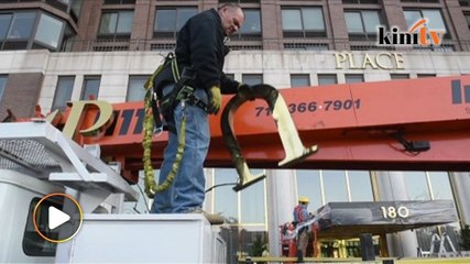 Nama Trump dibuang dari apartment New York City