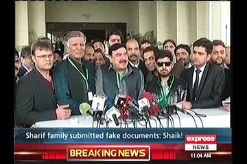 Pehle Misri murgiyan aati thein abh Qatari dastaweezat arahe hain :- Sheikh Rasheed outside Supreme Court