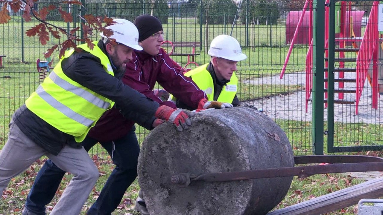 Autour d'Auschwitz, des objets témoins de l'Holocauste sortent de l'oubli