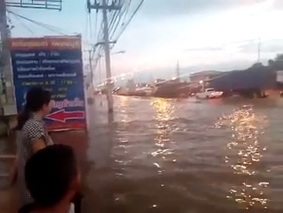 Faire du Jet-ski de les rues en Thaïlande