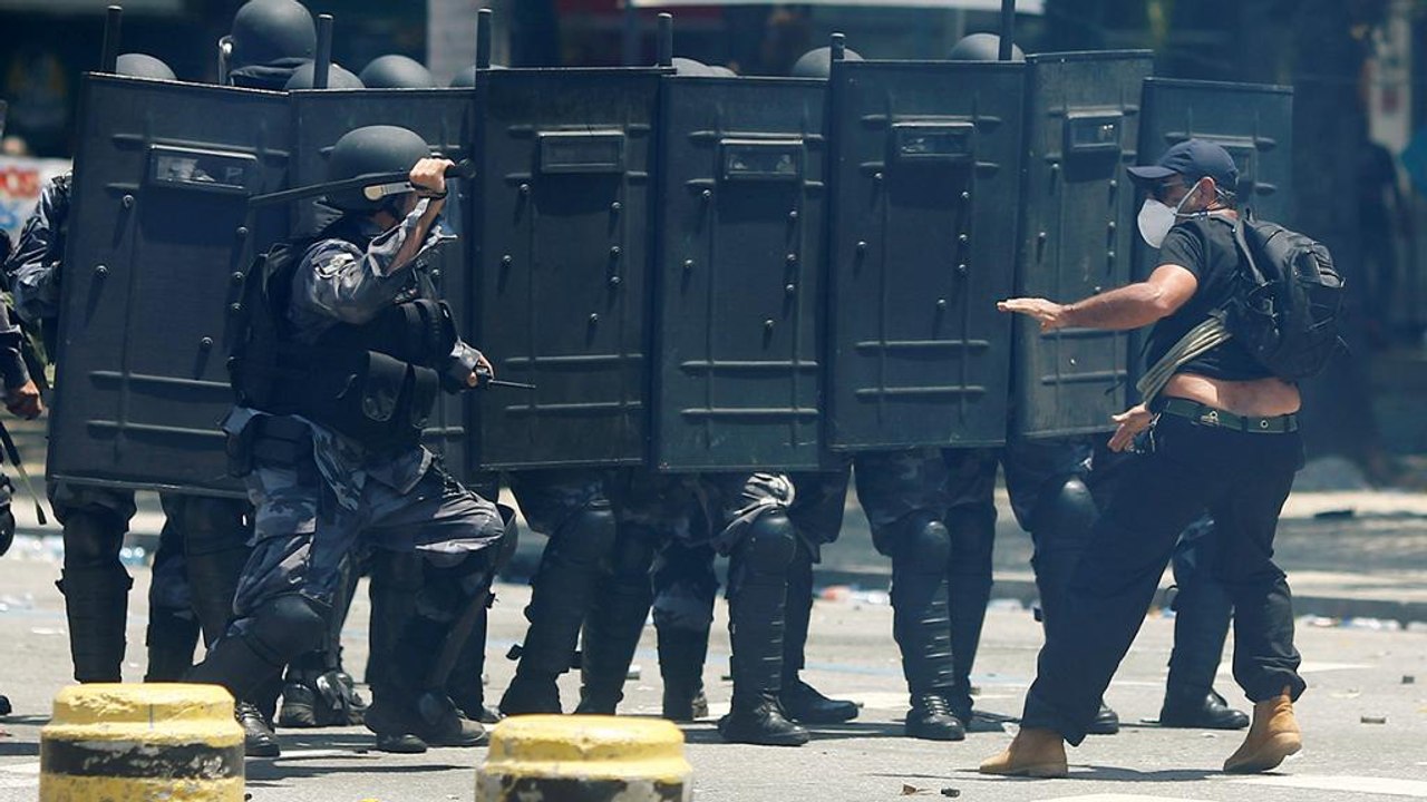 Demonstranten dringen in brasilianisches Parlament ein