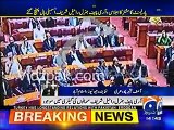 How Darbari's of PMLN standing in Parliament when Nawaz Sharif enters