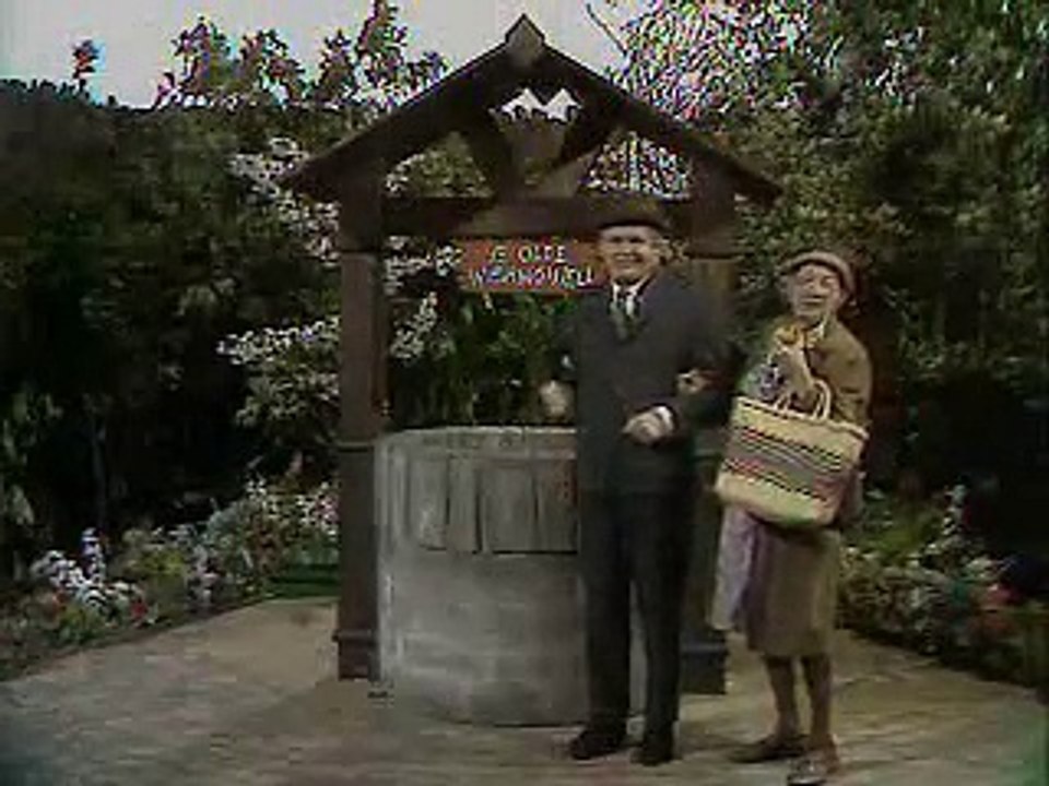 Benny Hill Ye old Wishing Well [Old Wishing]