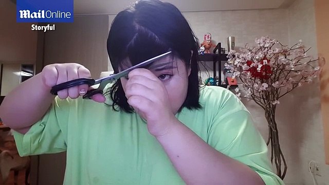 Elle décide de se couper elle-même les cheveux en suivant une blogueuse beauté. Un geste qu'elle regrettera !