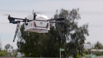 Domino's Pizza livre pour la première fois avec son drone