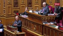 Bernard Cazeneuve se justifie devant le Sénat sur le fichier TES