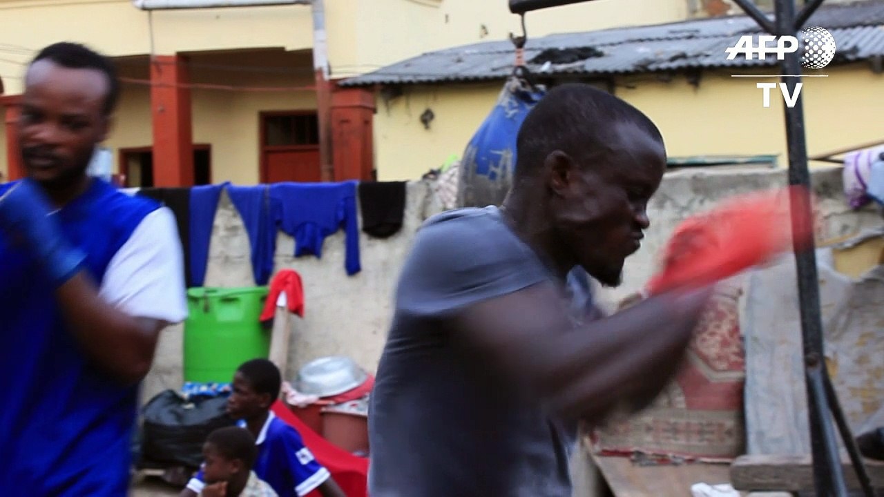 Ghana: un quartier d'Accra où la boxe est une question de survie
