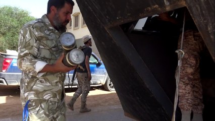 EXCLU AVANT-PREMIERE - Libye: Découvrez comment les civils aident l’armée à lutter contre Daech - Regardez