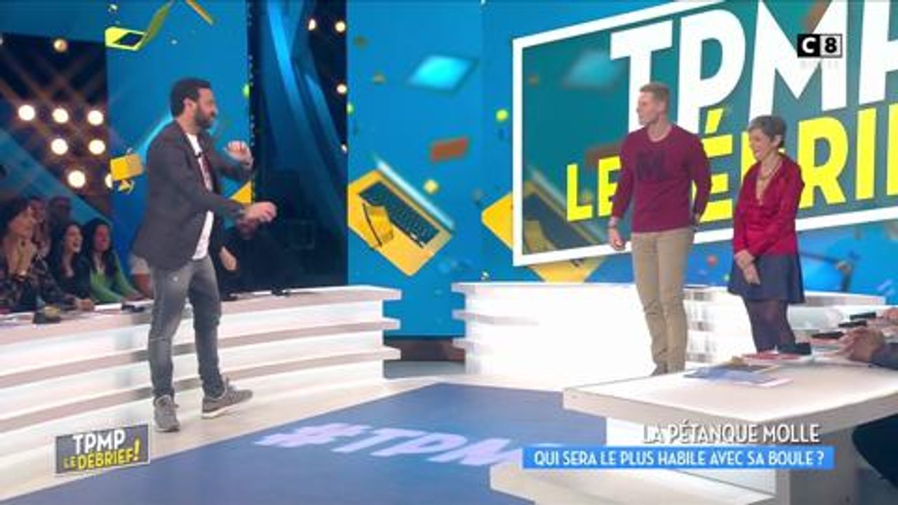 TPMP : Cyril Hanouna met une main aux fesses de Mathieu Delormeau