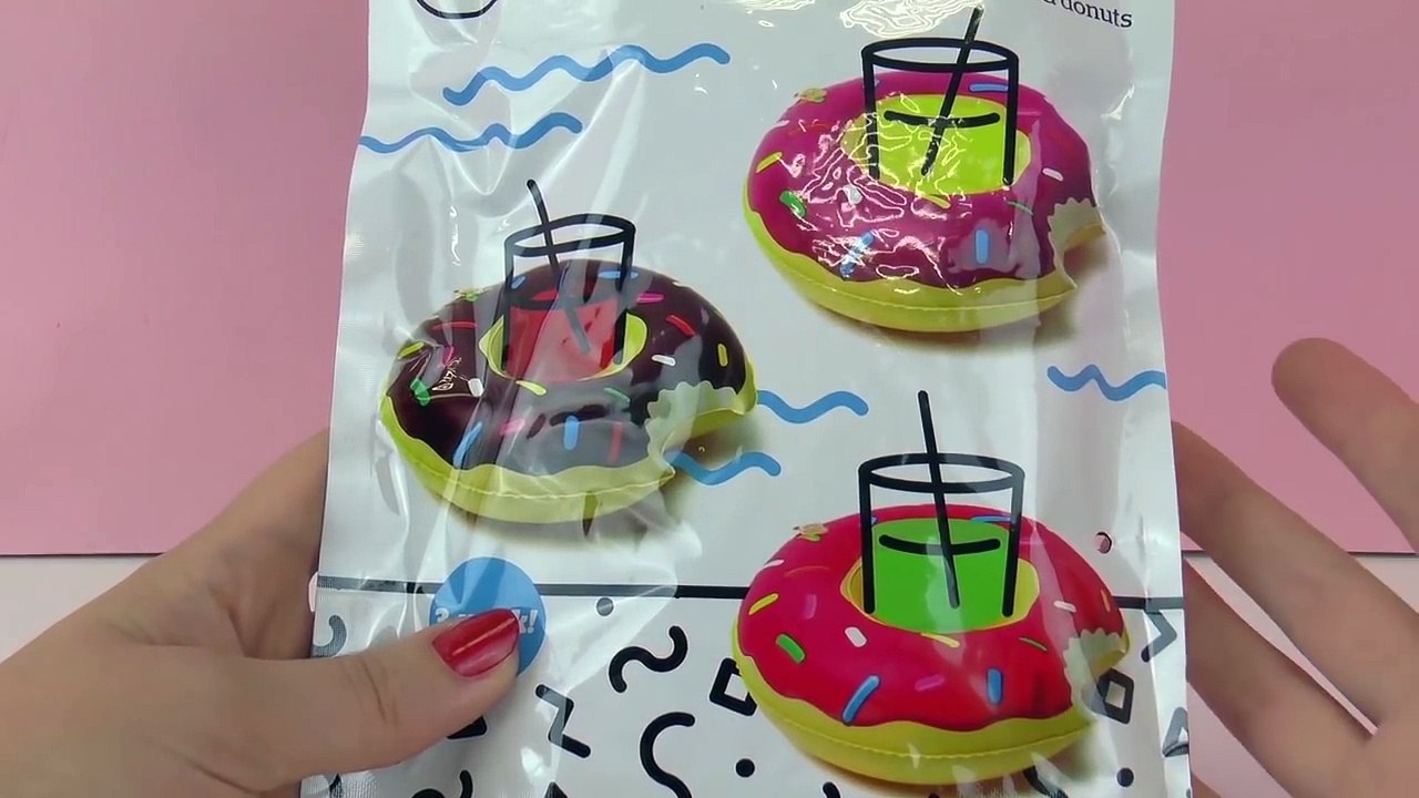 3 Donuts gonflables avec coup de dents - support pour boissons ou bouée pour Barbies   Démo